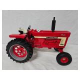 International 1066 WF Tractor