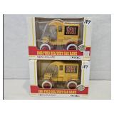 2 NH 1905 Ford Delivery Car Banks