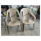 2 Plastic Lawn Chairs