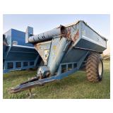 Kinze 600 Grain Cart w/ Lights