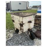 Mosdal 3-Wheel Feed Cart