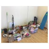 Kitchen ware lot Kitchen ware lot