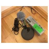 Speco unidirectional dynamic microphone with Speco unidirectional dynamic microphone with
