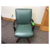 Quaker Furniture Green Leather/Wood Office Chair