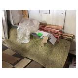 Carpet tacks and underlayment