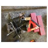 Floor jack stands and Road triangle