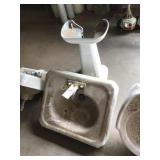 Porcelain pedestal sink