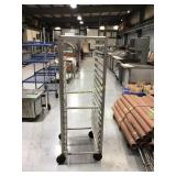 Tray rack on wheels Tray rack on wheels