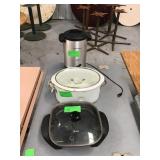 Skillet cooker, crockpot and coffee server Skillet cooker, crockpot and coffee server