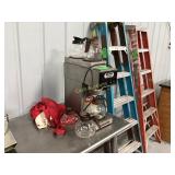 Bunn coffee maker with warmer and serving parts Bunn coffee maker with warmer and serving parts