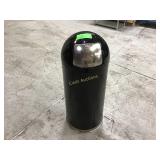 Garbage cans with metal insert Garbage cans with metal insert