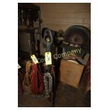 CHAINS WITH CAST IRON STAND