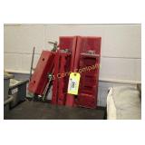 LOT OF FIXTURES/KNEE FOUNDRY PATTERN