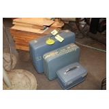 SAMSONITE LUGGAGE WITH KEYS