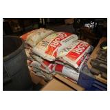 40 LB BAGS OF OIL DRY