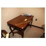 QUARTERSAWN OAK LIBRARY TABLE