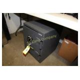 Small single door safe, combination can be
