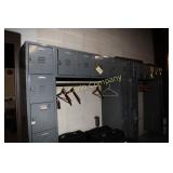 Lyon 16 door locker unit w/hanger pole