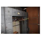 Lyon 16 door locker unit w/hanger pole
