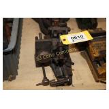 Lot: 3  Machine vises - 2-2", 1-3"