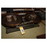 Antique scale w/weights