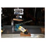 Dama magnetic parts feeder