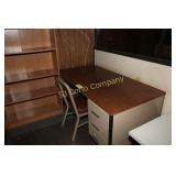 Contents of cubicle - no paperwork