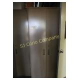 2 Door metal cabinet - 7