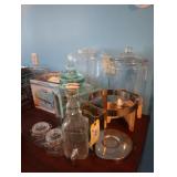 Lot of glass beverage dispensers