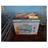 Nostalgia Hot Dog Steamer, NEW