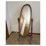 Oval dresser mirror