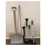 Snow Shovel - Squeegees- etc