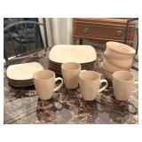 Hometrends Dishes