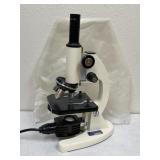 Microscope