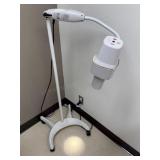 Burton Luxo Medical Light