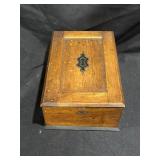 ANTIQUE INSTRUMENT CARRYING CASE