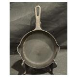 GRISWOLD CAST IRON SKILLET
