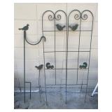 YARD TRELLISï¿½ BASKET HANGER METAL BIRD