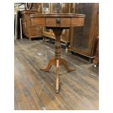 VINTAGE DRUM TABLE 20Wx27H