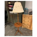 VINTAGE WOOD FLOOR LAMP W/INTEGRATED END TABLE