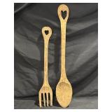 WOODEN FORK AND SPOON DECOR