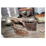 ANTQ CLOTHES IRONS ANTQ CLOTHES IRONS