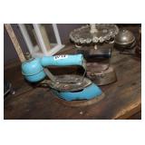 VTG. TURQOUISE GAS IRON VTG. TURQOUISE GAS IRON