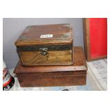 LOT OF TWO WOOD KEEPSAKE BOXES LOT OF TWO WOOD KEEPSAKE BOXES