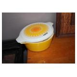 VTG. SUNFLOWER PATTERN PYREX COOKWARE VTG. SUNFLOWER PATTERN PYREX COOKWARE