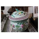 ORIENTAL THEMED SOUP TUREEN ORIENTAL THEMED SOUP TUREEN