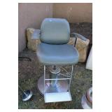 VTG. BARBER CHAIR (LIFT WORKS)