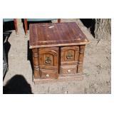 SMALL WOOD END TABLE SMALL WOOD END TABLE