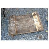 HEAVY WOOD FURNITURE MOVER ON STEEL CASTERS HEAVY WOOD FURNITURE MOVER ON STEEL CASTERS