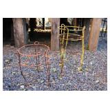 LOT OF TWO METAL YARD FLOWER POT HOLDERS LOT OF TWO METAL YARD FLOWER POT HOLDERS